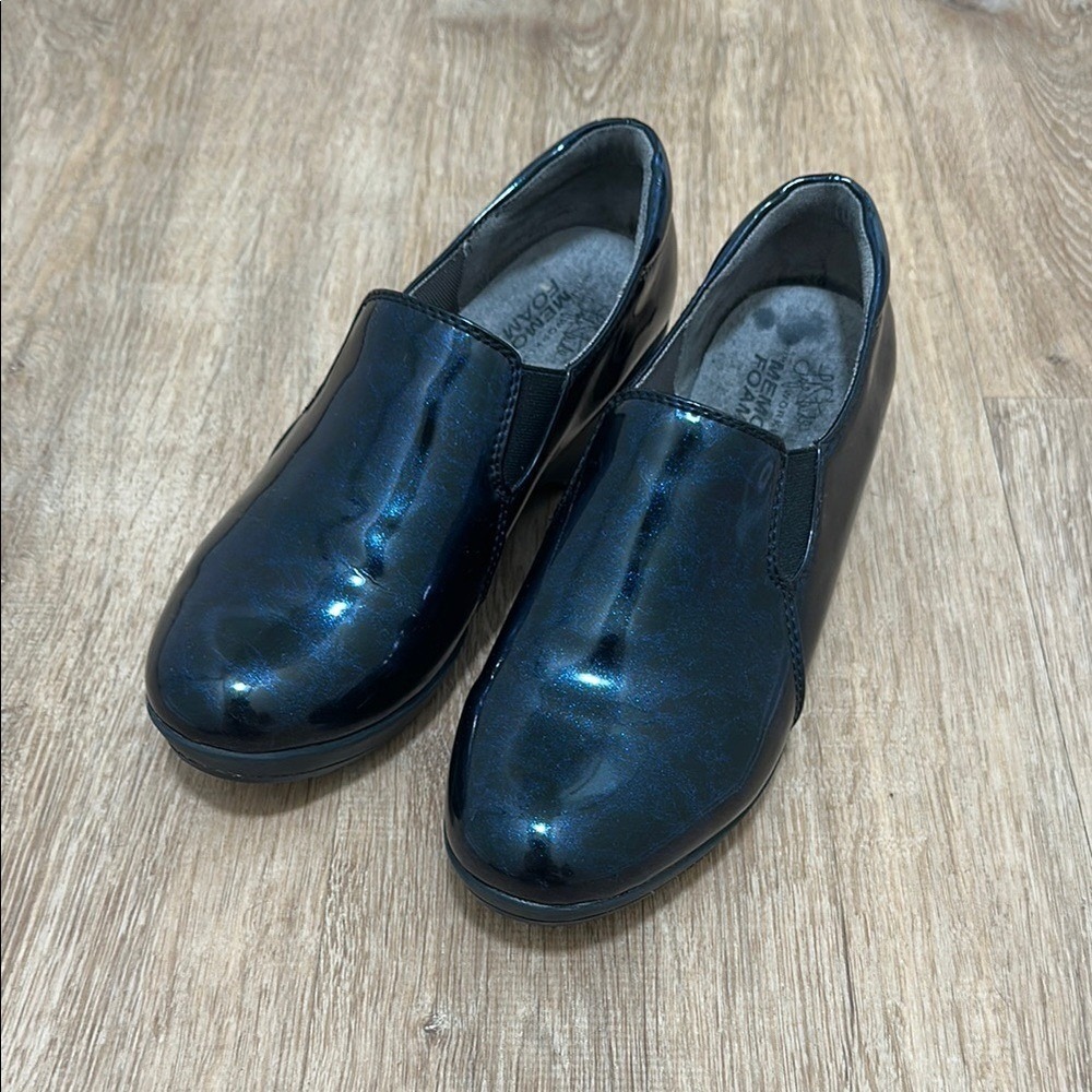 LIFESTRIDE | Women's Buzz‎ Navy Faux Patent Slip On Memory Foam Loafers